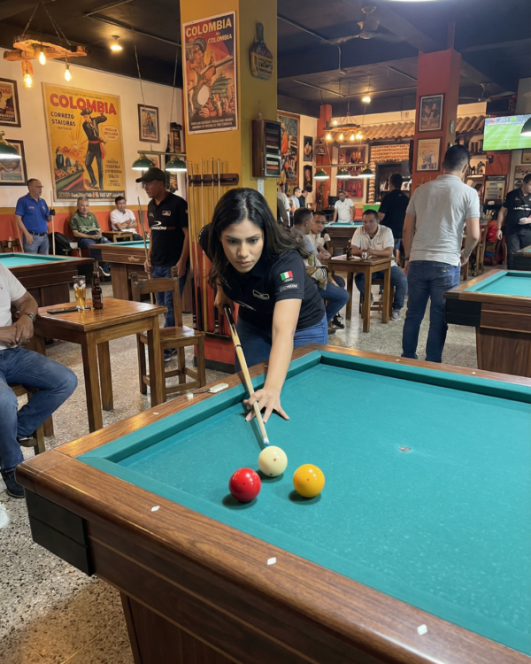 Camiseta Mujer - Longoni Lines Frente - Negro