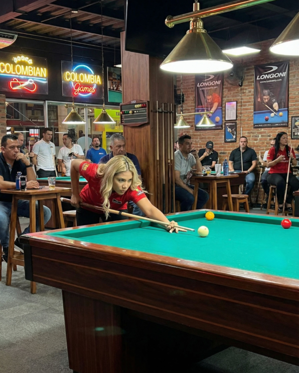 Camiseta Mujer - Longoni Lines Frente - Rojo