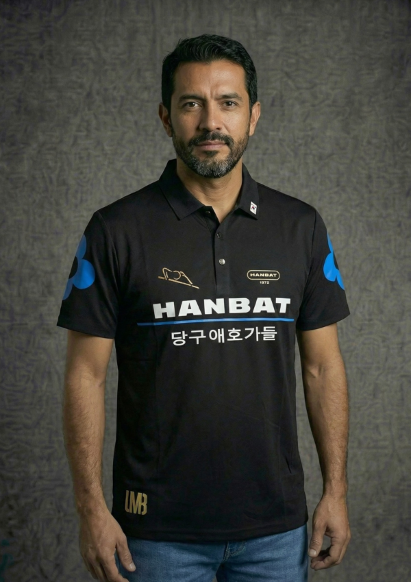 Camiseta Premium - Hanbat Flor Azul - Negro